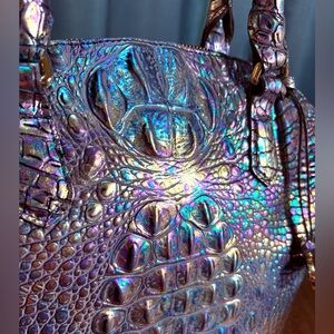 **SOLD**Brahmin EUC Lrg Duxbury-Mother of Pearl-Iridescent/Color Shift/Mystical